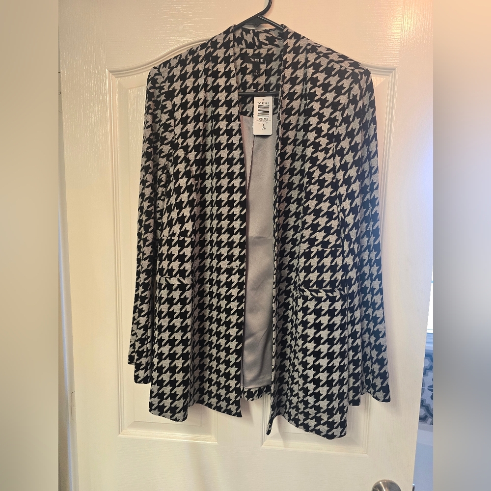 Longline fitted blazer